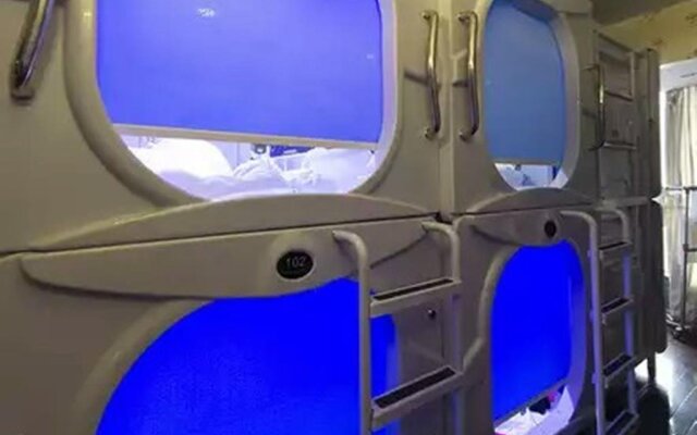 Meet Space capsule Youth Hostel