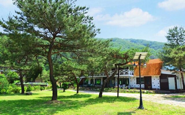 Wonju Munmak-eup Healing & Recreation Park Pension