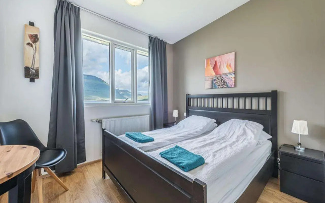 Stoð Guesthouse and apartments
