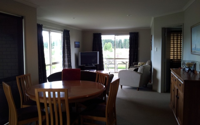 Glencairn Glamour – Guest Rooms – Twizel