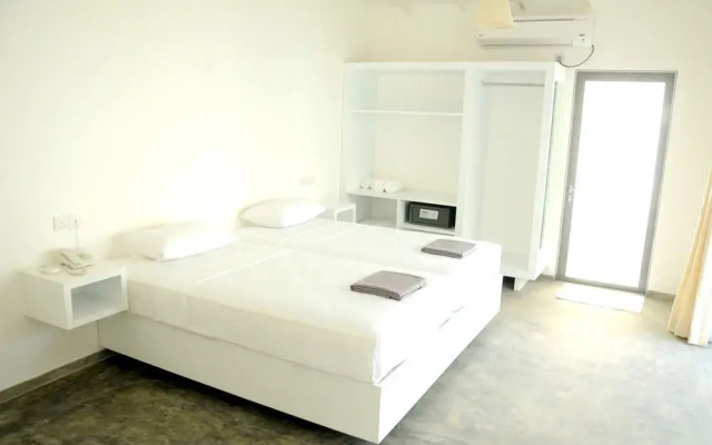 Kabalana Surf Lodge