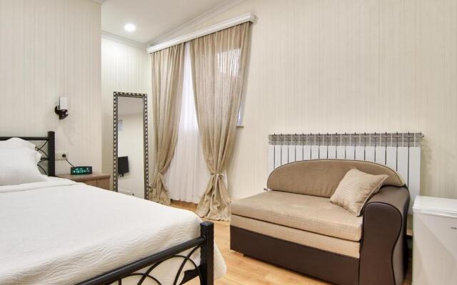 Q&B Hotel
