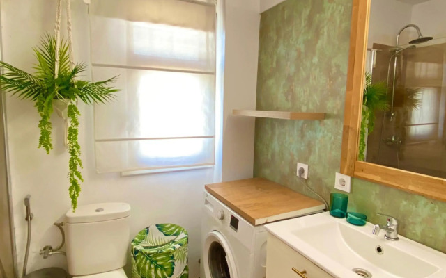 Cozy Urban Escape 1BR Near Tenerife South Airport