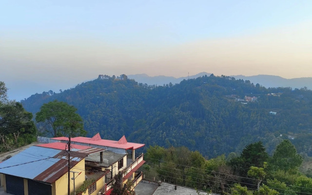 Vista Hotel Naini Lake View Nainital
