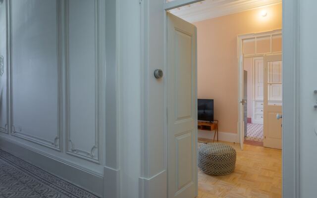 Pombaline Building V. Real Santo António