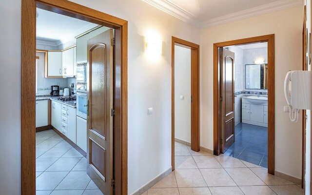 Beautiful 2-bed Apartment in Albufeira