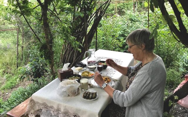 Aregak B&B and Tours