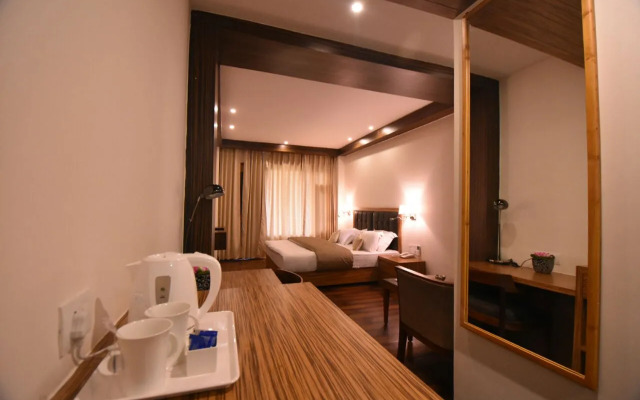 Hotel Cloud Chat