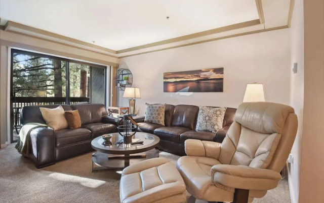 Escape to Incline Village! Min to Beach and Skiing