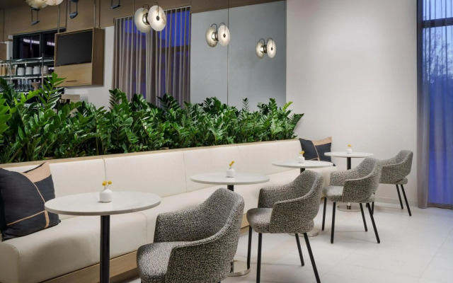 AC Hotel by Marriott Naples 5th Avenue