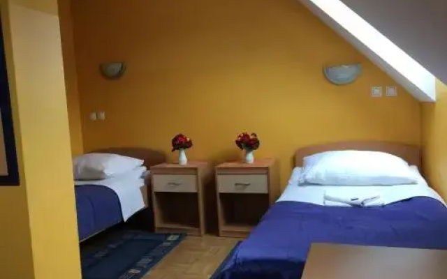 Hostel Delalut