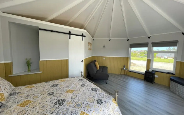 AC/DC Glamping