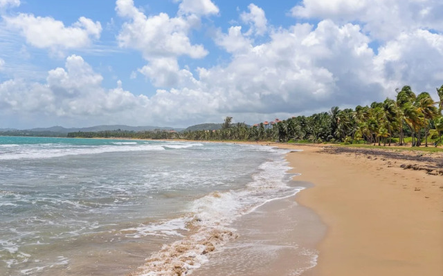 Playas Del Yunque Condo: Pool & Beach Access