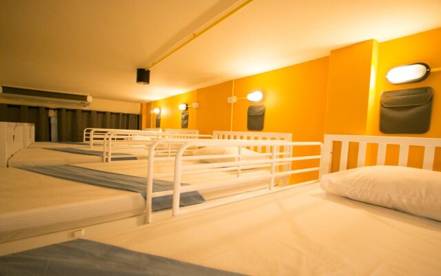 Backpack House Hostel