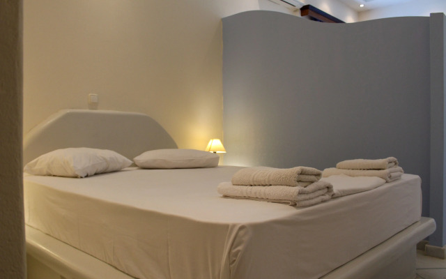 Sea View Apartments & Studios