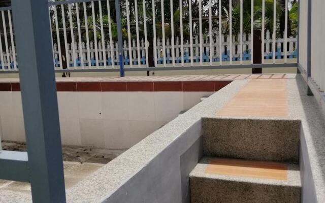 KM68 Castle Homestay