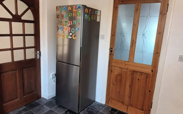 Charming 3-bed House in Birmingham Near nec & hs2