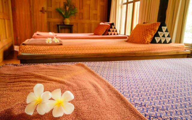 Petchvarin Resort and Spa