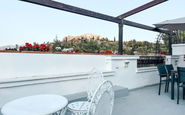 Unique Sunlit House Overlooking the Acropolis