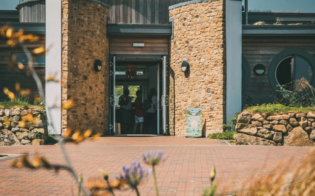Una, Lodge 73