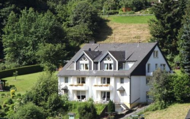 Appartementhaus Vierjahreszeiten