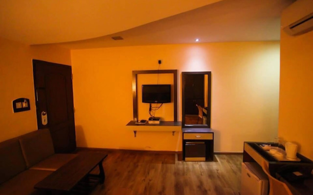 Seashell Residency & Restaurant