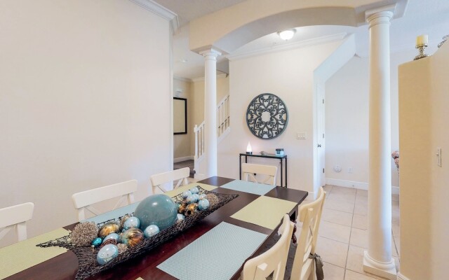 Rvh_436r Serene Living 3 Bedroom Townhouse