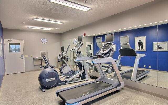 Holiday Inn Express Fargo-West Acres by IHG