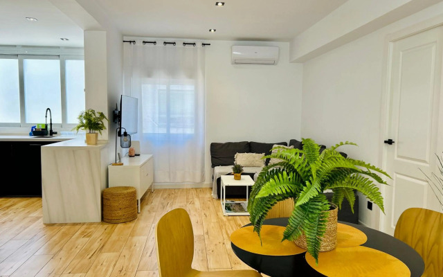 Palm Tree Eco Apartment in Fuengirola Center
