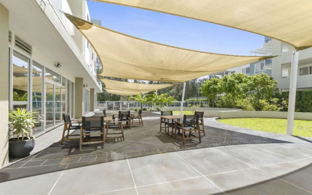 Quality Suites Pioneer Sands