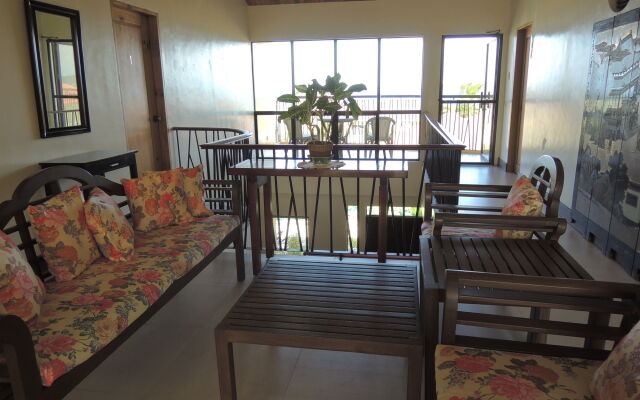 Palm Seaside Inn and Beach Resort