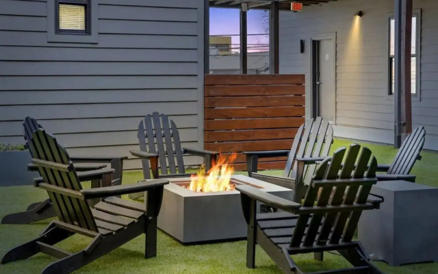 Cozysuites Musicrow Astonishing SDO Free Parking22