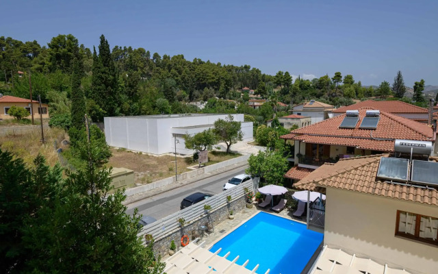 Neda Hotel