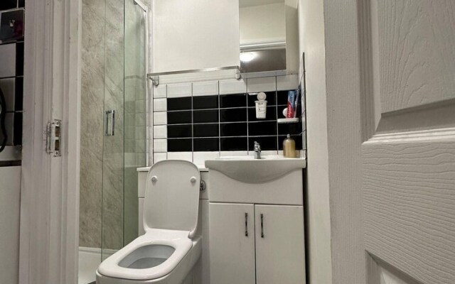 Nice Studio in London