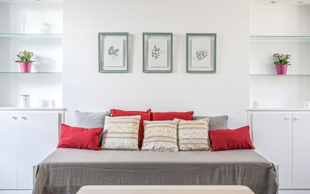 Large Comfortable Apartment in Bayeux