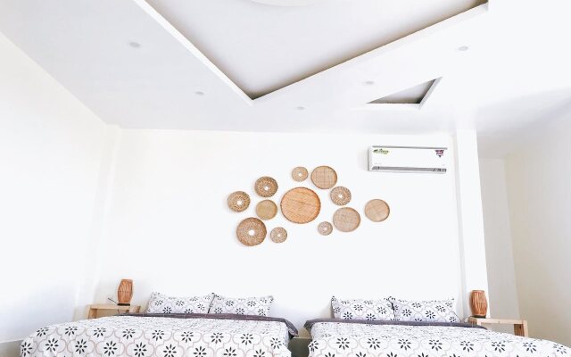 Chang's Hostel