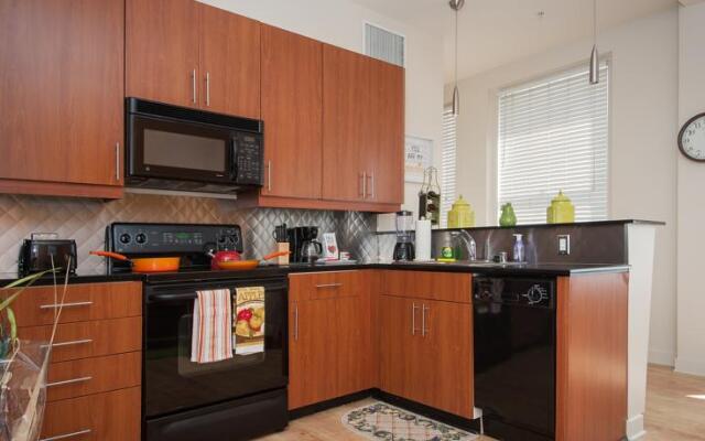 Sunshine Suites At 417