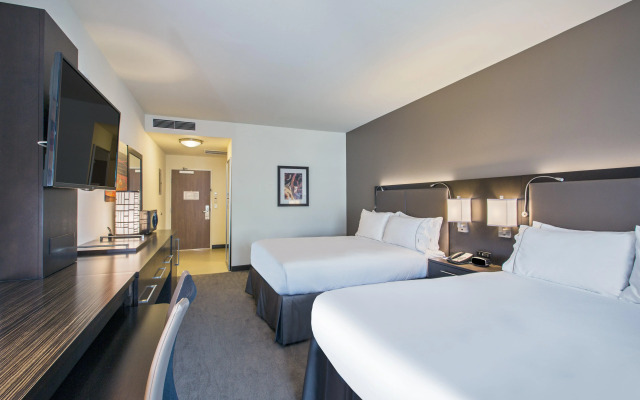 Holiday Inn Express Hotel & Suites Kailua-Kona by IHG