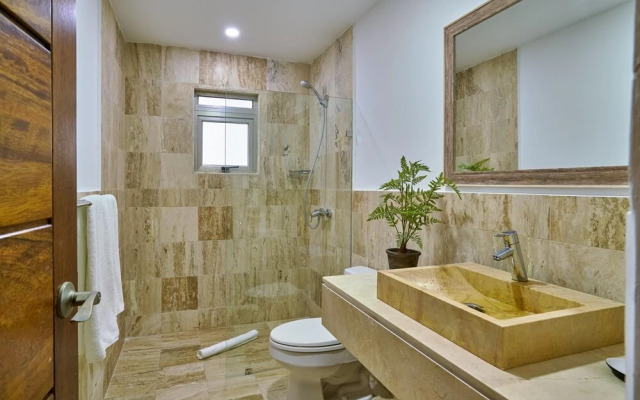 Luxury Beach Condo With Pool View Bh-102