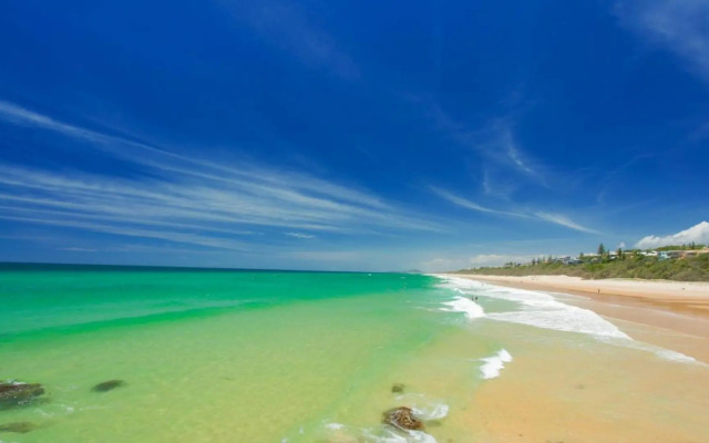 7 Depper Cosy Beach House in Central Sunshine Beach