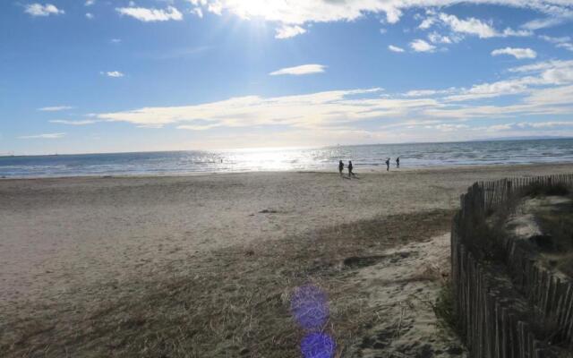 Grand studio familial proche centre et plages