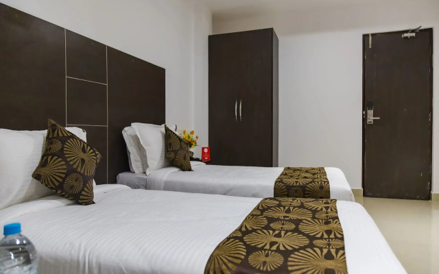 Capital O 7884 Hotel Thyag Inn