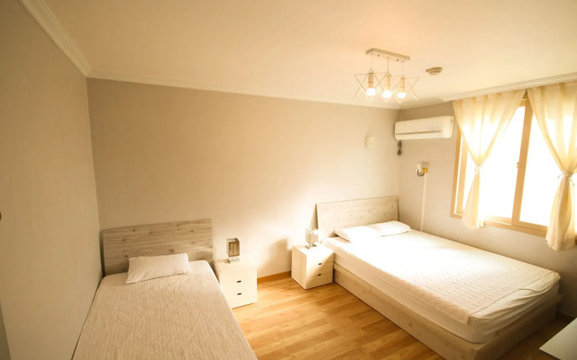 Yeha Guesthouse - Hostel