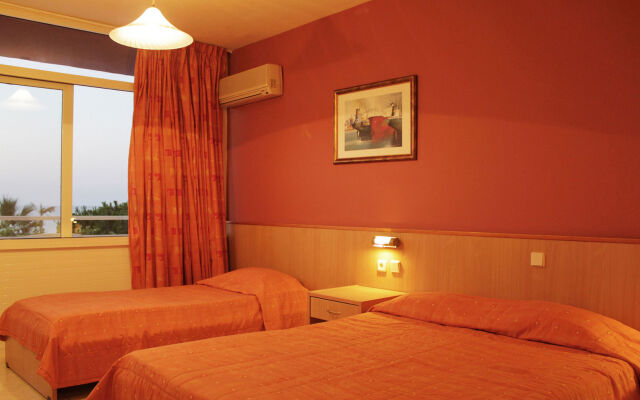 Eri Beach Hotel