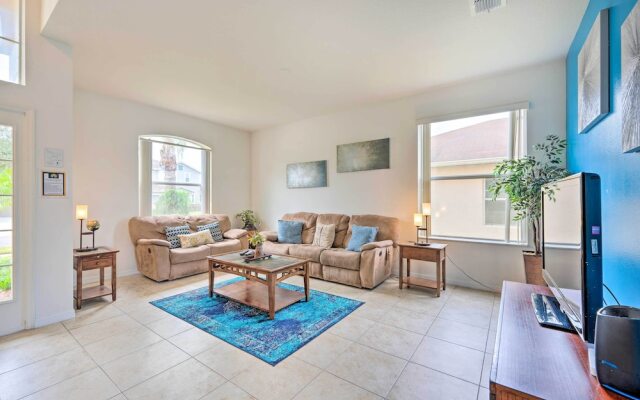 Dog-friendly Kissimmee Home w/ Lanai + Pool!