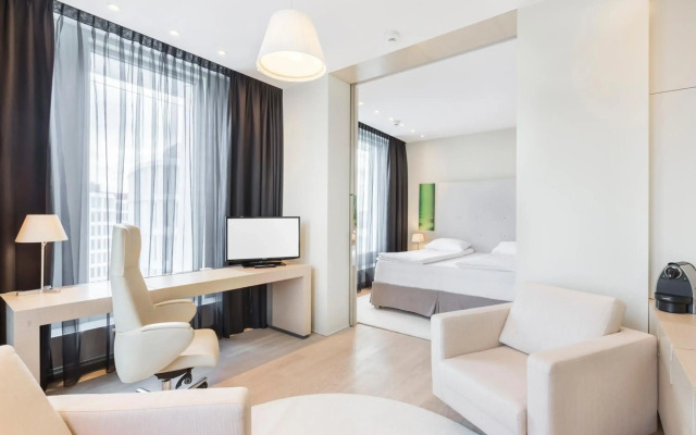 Sound Garden Hotel Airport