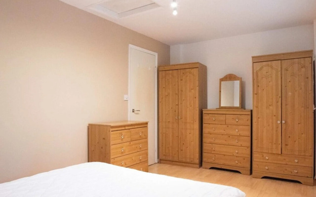 Fantastic Spacious 4 Bedroom House