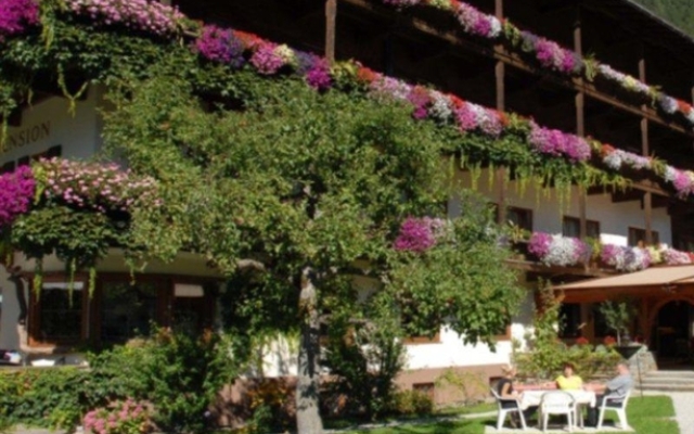 Hotel-Pension Strolz