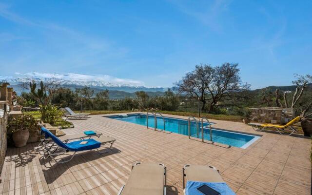 Athina Traditional Villa