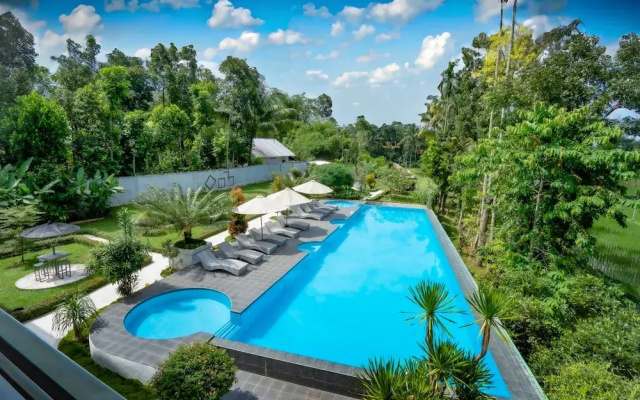 Nirvana Hotel Resort Tetebatu